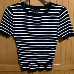 Ribbed Knit  Sweater Top Size Large/Black&White Stripes across